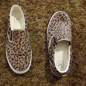 Gap slip on sneakers, leopard print.